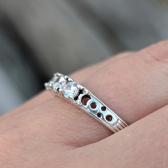 Sterling Silver 925 Round Circle Clear CZ Cutout Ring Vintage 6.5 - Picture 4 of 5